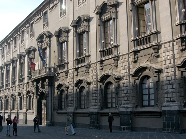 Palazzo degli elefanti.jpg